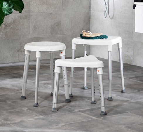 Chaises de douche indépendantes